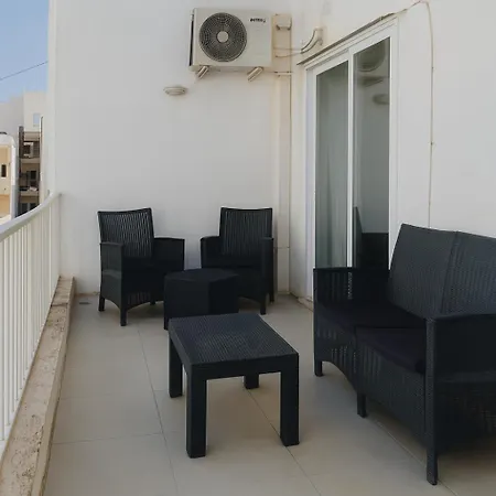Elegant * Gzira